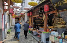 浙江多地持续发放消费券 点燃市场消费热情 浙江多地持续发放消费券 点燃市场消费热情