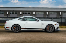 2021年福特野马Mach 1回归，将480 HP V8与Shelby GT350 Goodies相结合