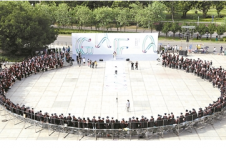 1500名广美毕业生获“赠”歌《祝你安好》