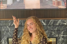 阿黛尔（Adele）致敬碧昂丝（Marina Serre）的碧昂丝（Beyoncé）的“黑人为王”