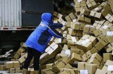 国家邮政局：2月邮政行业寄递业务量同比增长27.8%