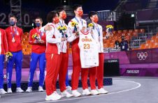 三人篮球完赛：中国女队获铜牌 拉脱维亚美国分获男女子金牌