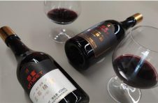 有真材才微醺 茅台悠蜜严把果酒原料关 有真材才微醺 茅台悠蜜严把果酒原料关